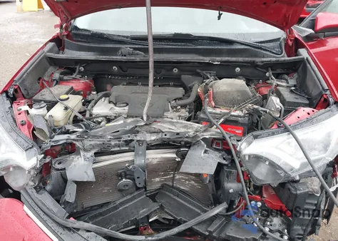 2016 Toyota Rav4 Xle z USA, uszkodzony, nr VIN 2T3WFREV4GW254740